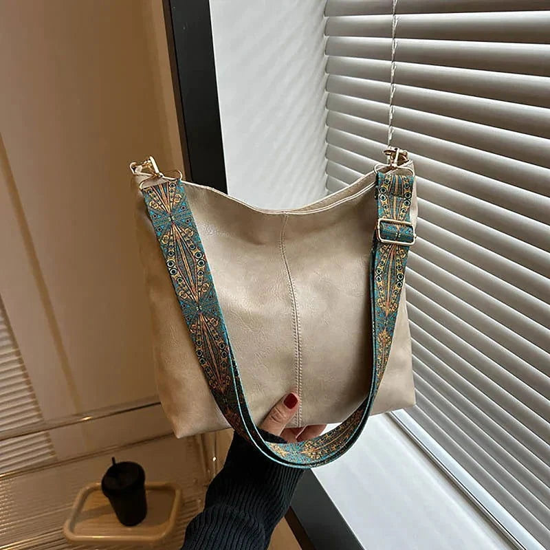Sylas Vintage Leather Crossbody Bag - Ariane Bay