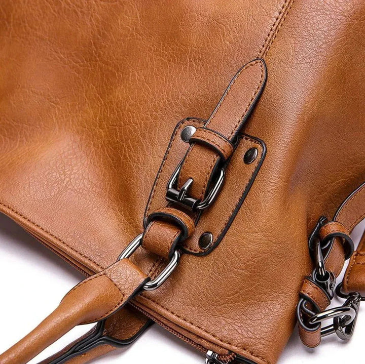 Vera Buckled Tote Bag - Ariane Bay
